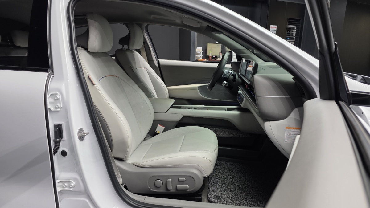 Hyundai Ioniq 6, 2022 — фото 11 из 12