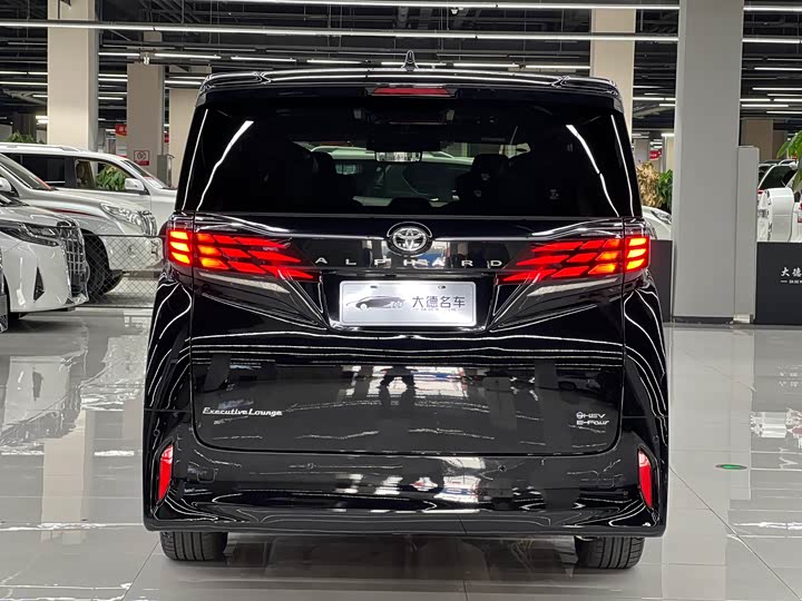 Toyota Alphard, 2026 — фото 5 из 9