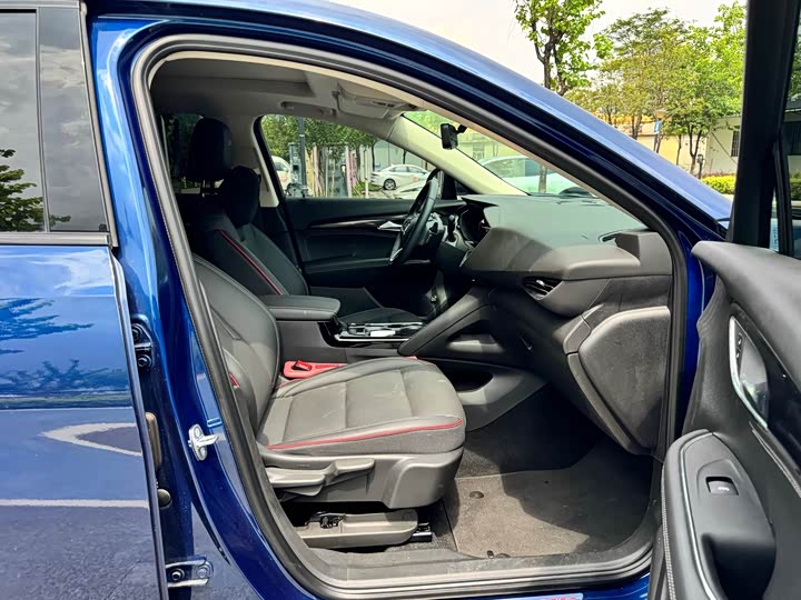 Buick Envision Plus, 2022 — фото 5 из 9