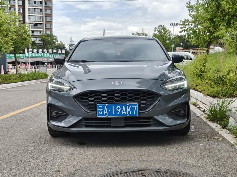 Ford Focus, 2021 — фото 2 из 12