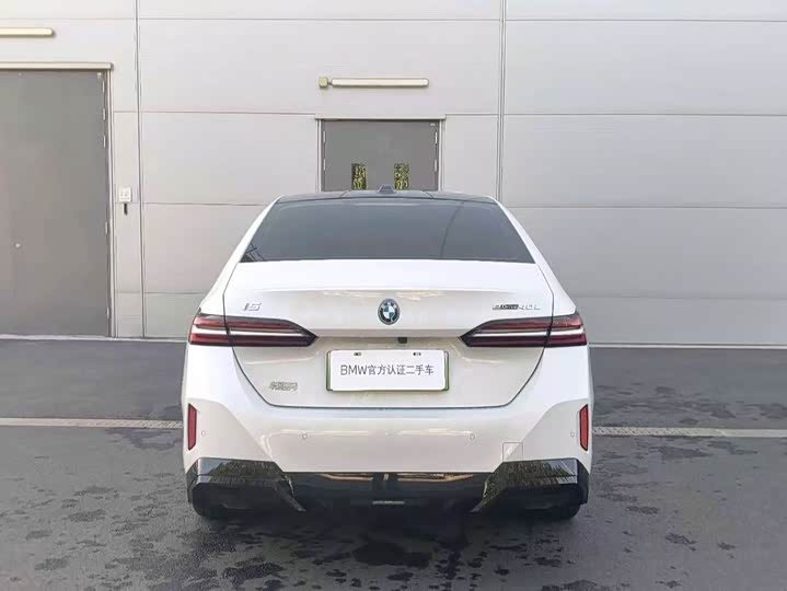 BMW i5, 2025 — фото 3 из 9