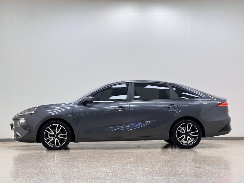 Roewe D6, 2025 — фото 3 из 12