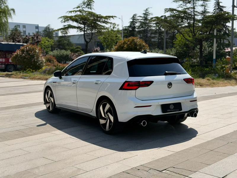 Volkswagen Golf GTI, 2023 — фото 4 из 10
