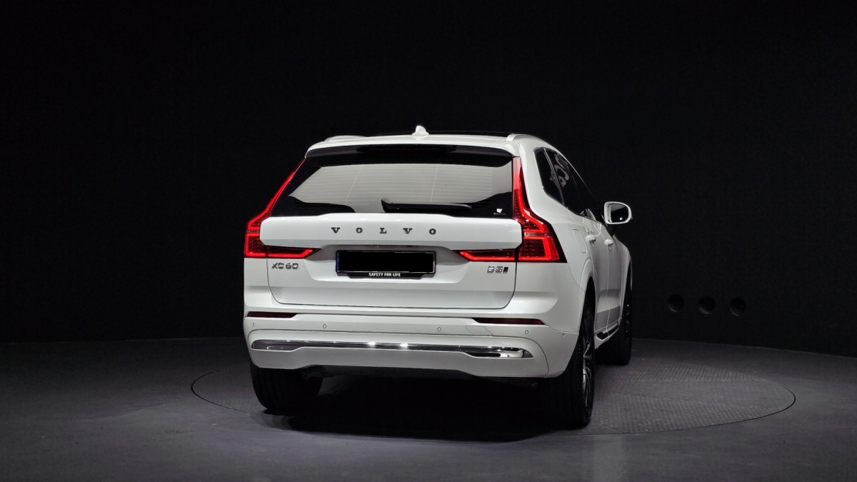 Volvo XC60, 2024 — фото 4 из 12