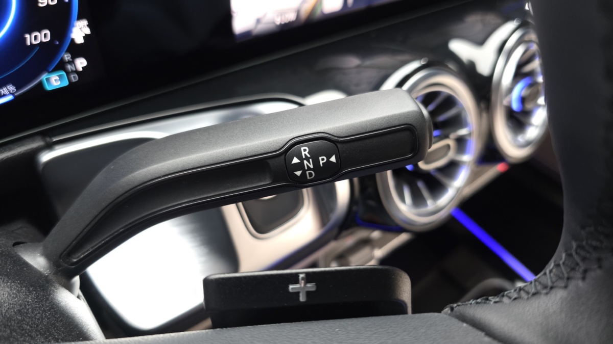 Mercedes-Benz EQB, 2025 — фото 9 из 12