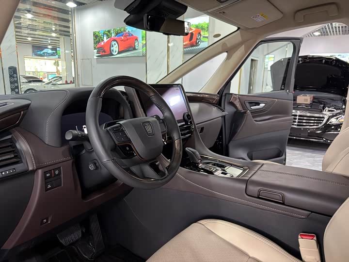 Toyota Vellfire, 2023 — фото 5 из 9