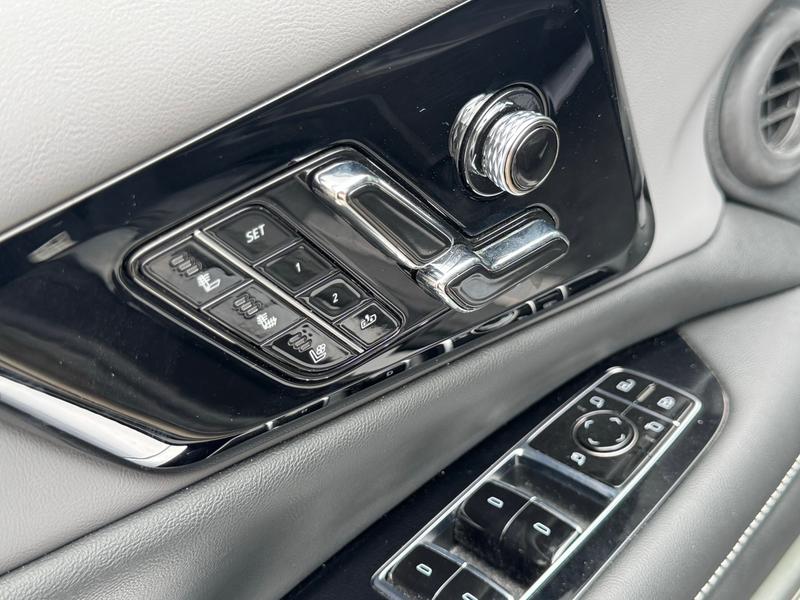 Cadillac Optiq, 2024 — фото 7 из 8