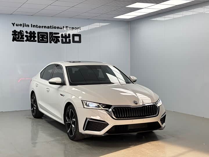 Skoda Octavia Pro, 2022 — фото 3 из 9