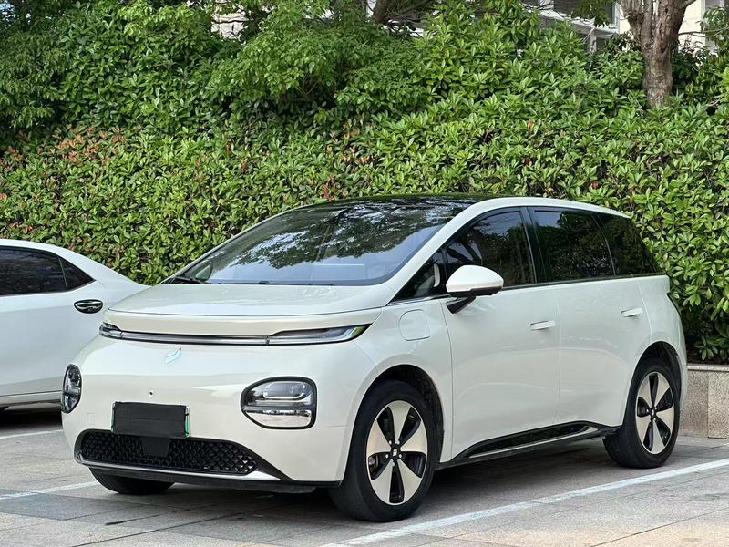 Baojun Yunduo, 2023 — купить в Липецке под ключ