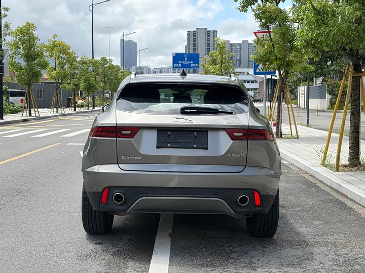 Jaguar E-Pace, 2023 — фото 5 из 9