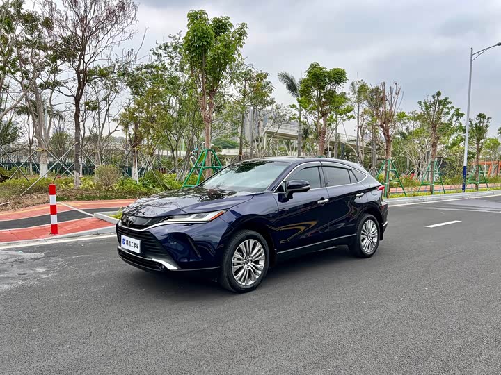 Toyota Harrier, 2022 — купить в Кирове под ключ