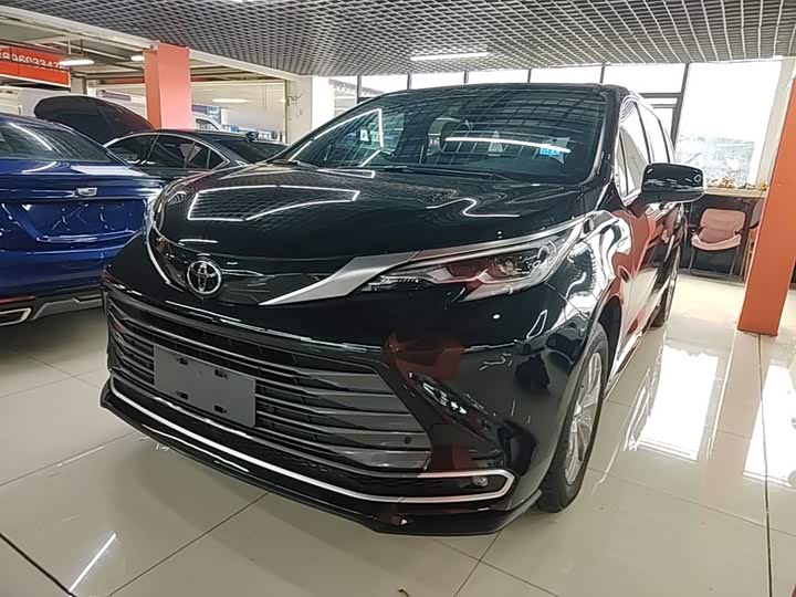Toyota Sienna, 2025 — купить в Санкт-Петербурге под ключ