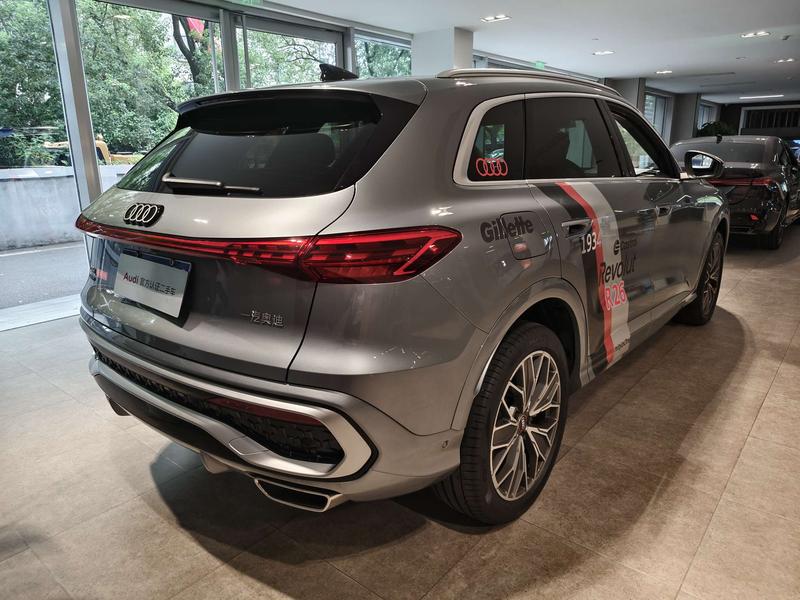 Audi Q5L, 2025 — фото 6 из 12