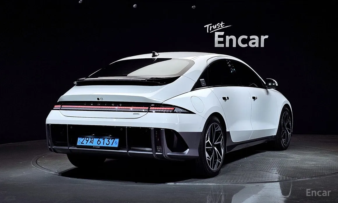 Hyundai Ioniq 6, 2022 — фото 2 из 12