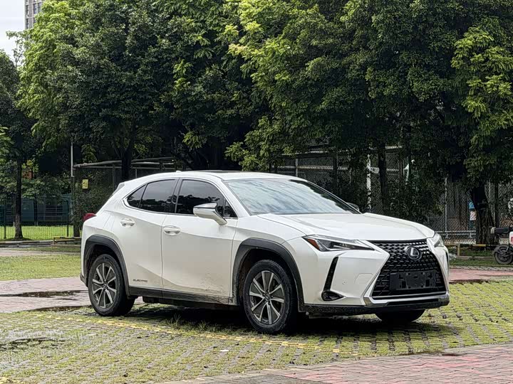 Lexus UX Hybrid, 2022 — фото 3 из 9