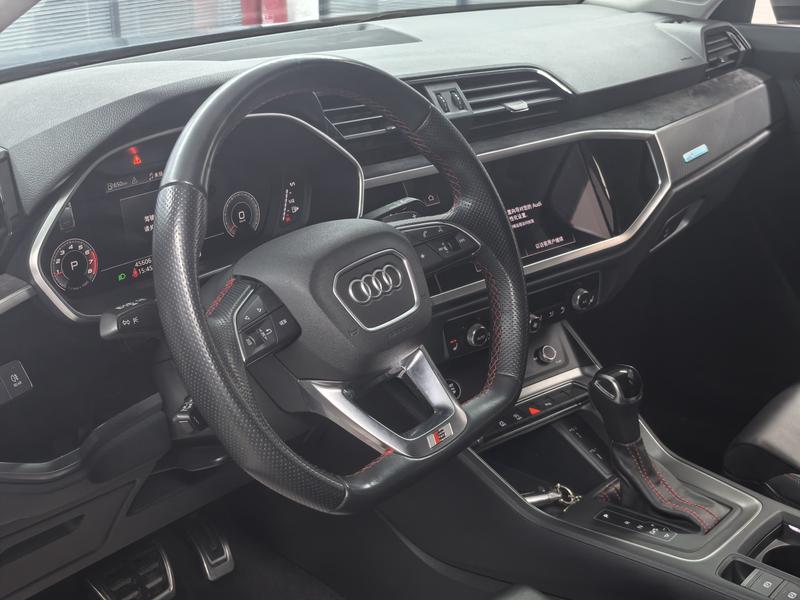 Audi Q3 Sportback, 2022 — фото 7 из 9