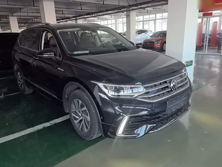 Volkswagen Tiguan L Hybrid, 2022 — фото 4 из 9