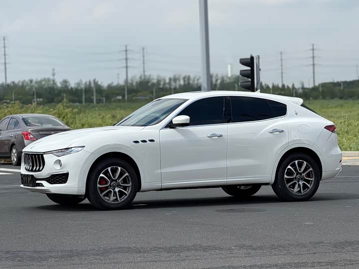 Maserati Levante, 2022 — купить в Нижнем Новгороде под ключ
