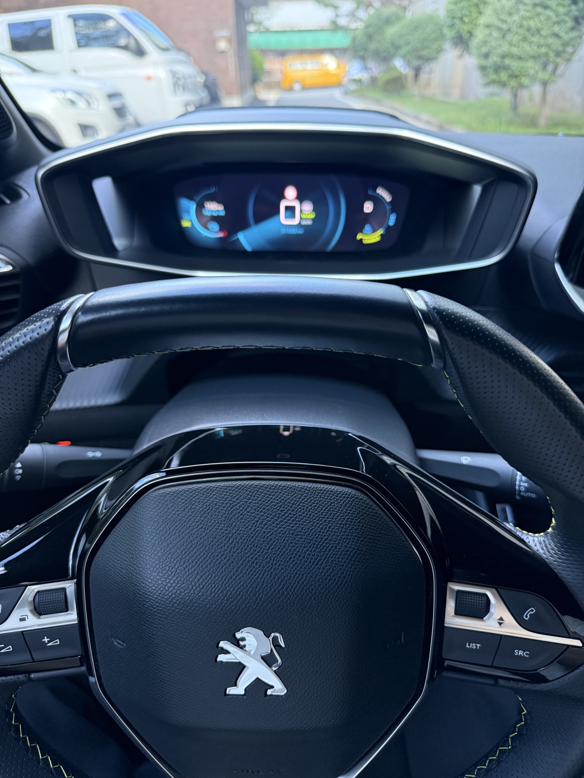 Peugeot 208, 2022 — фото 8 из 12