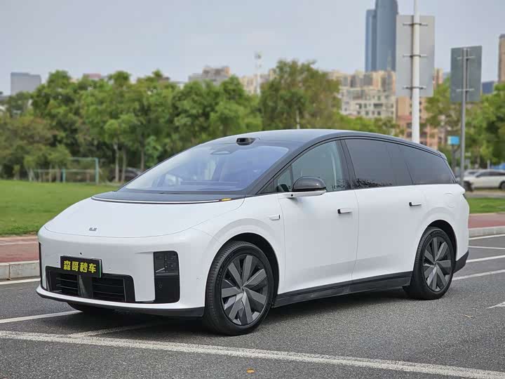 LiXiang i8, 2025 — купить в Чебоксарах под ключ