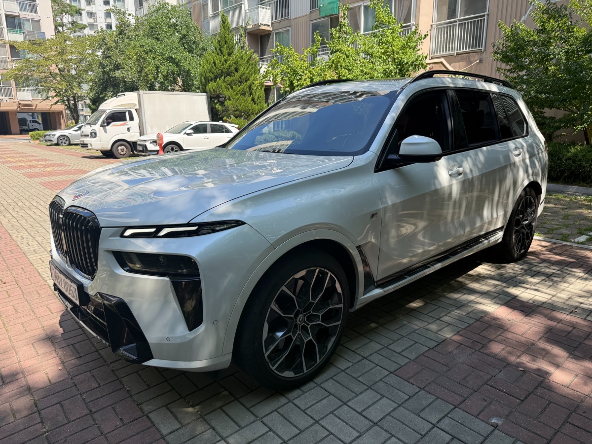 BMW X7, 2024 — фото 2 из 9