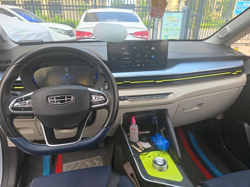 Geely Geometry EX3, 2022 — фото 9 из 12