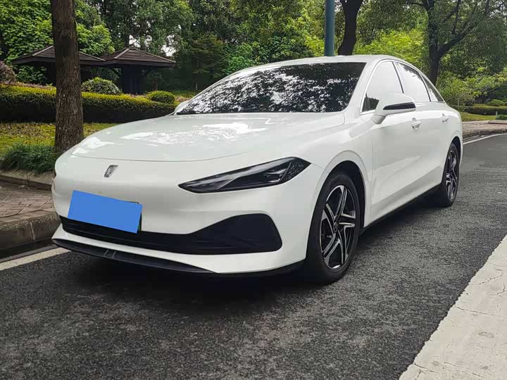 Roewe D7, 2023 — купить в Москве под ключ