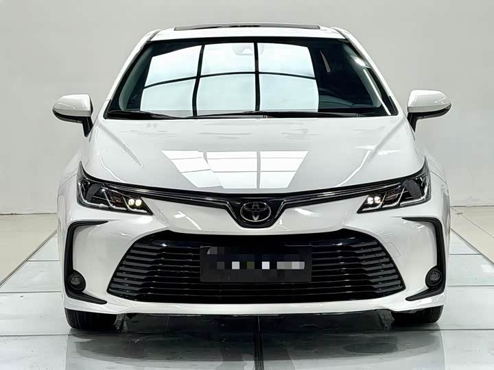 Toyota Corolla, 2023 — фото 2 из 9