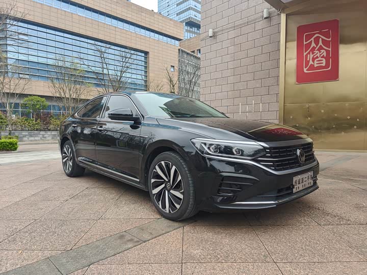 Volkswagen Passat, 2023 — фото 2 из 9