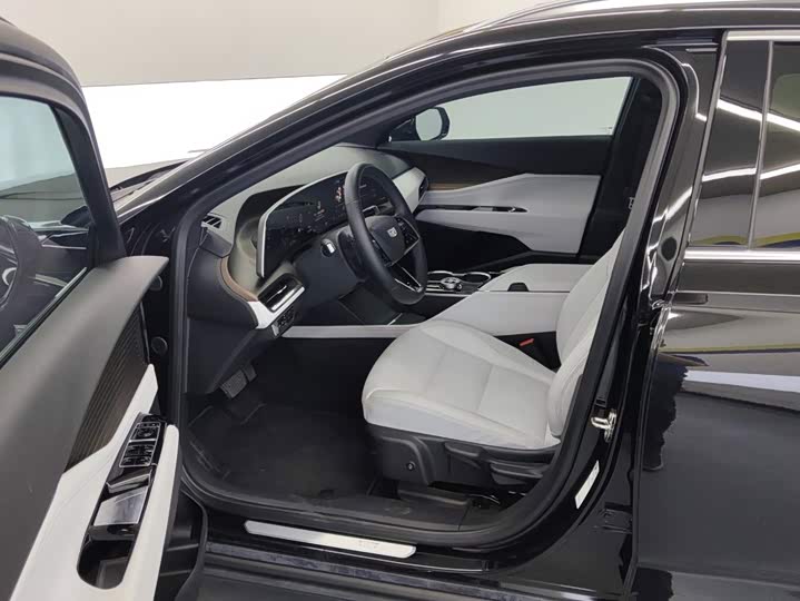 Cadillac GT4, 2025 — фото 9 из 9
