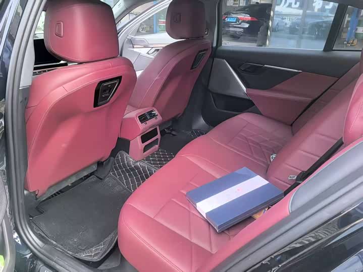 BMW i5, 2025 — фото 4 из 5