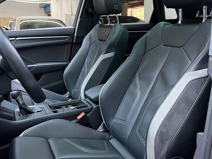 Audi Q3, 2023 — фото 7 из 9