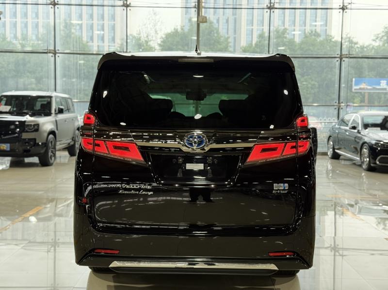Toyota Vellfire, 2022 — фото 6 из 12