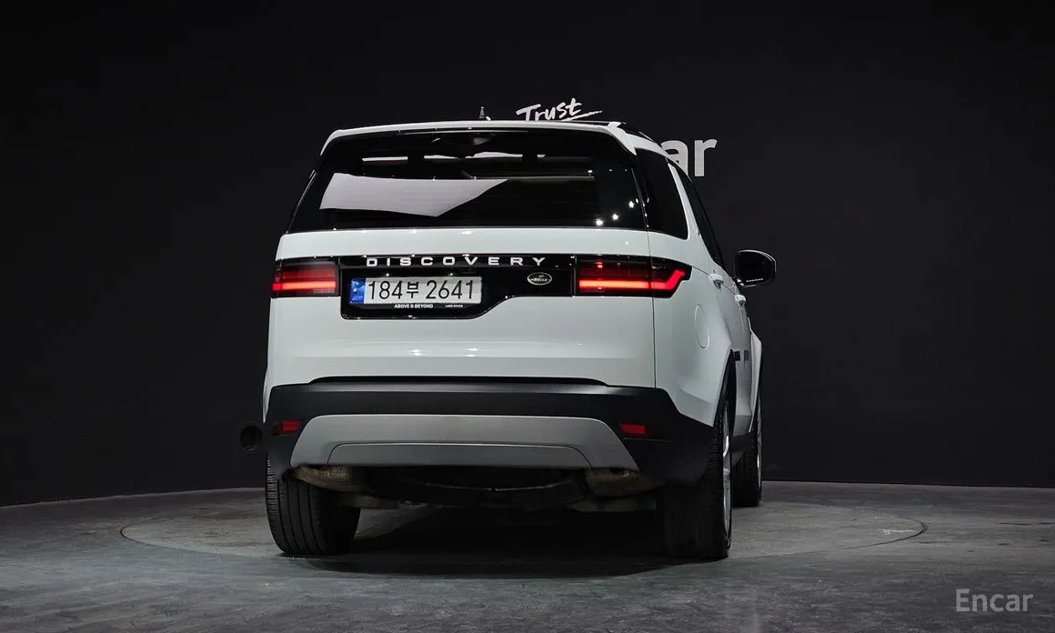 Land Rover Discovery, 2023 — фото 4 из 12