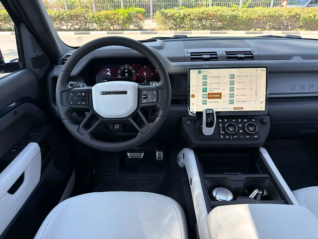 Land Rover Defender, 2026 — фото 10 из 10
