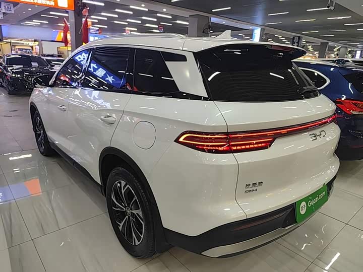 BYD Song Pro Hybrid, 2024 — фото 5 из 9