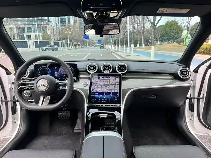 Mercedes-Benz C-Class, 2025 — фото 5 из 9