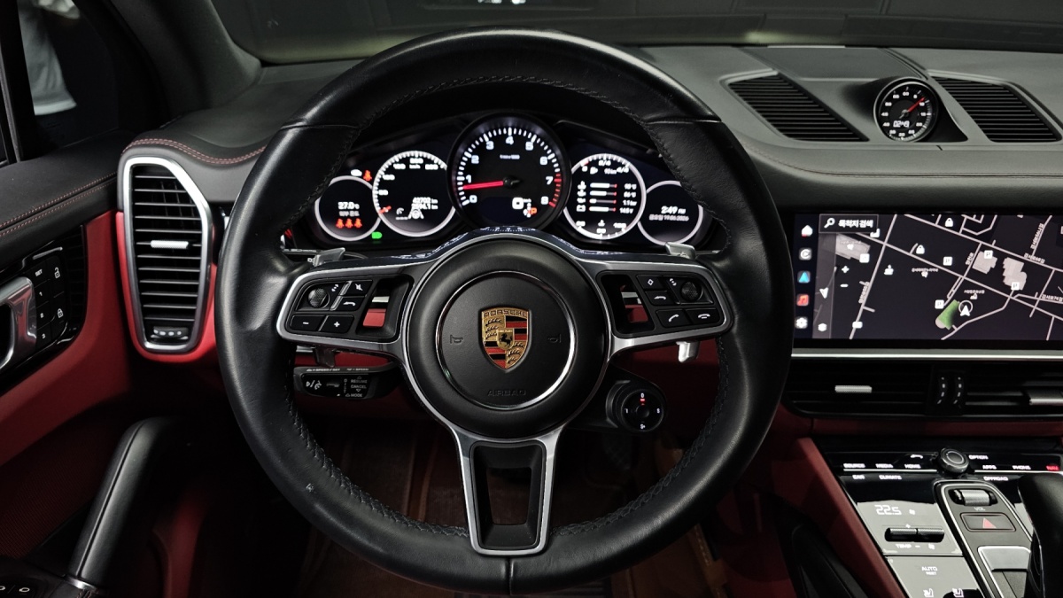 Porsche Cayenne, 2021 — фото 12 из 12