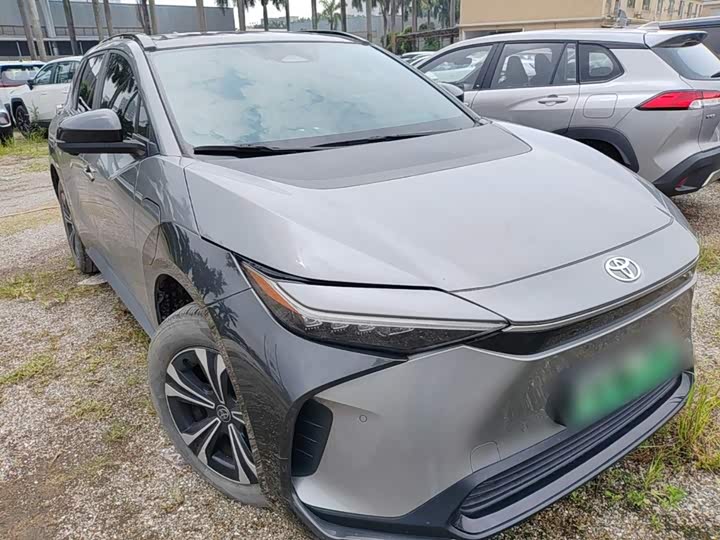 Toyota bZ4X, 2023 — фото 4 из 9