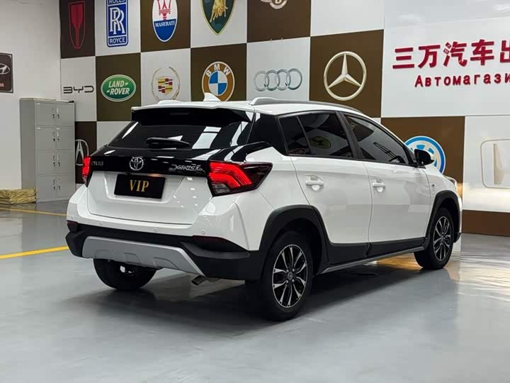 Toyota Yaris L Hatchback, 2022 — фото 6 из 9