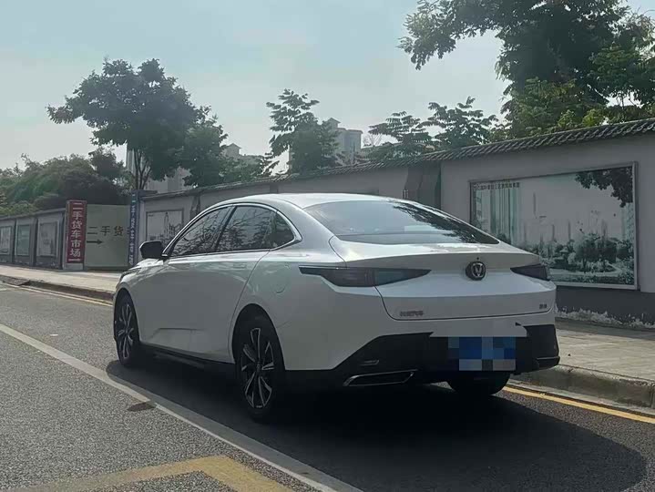 Changan Eado Plus, 2024 — фото 6 из 9