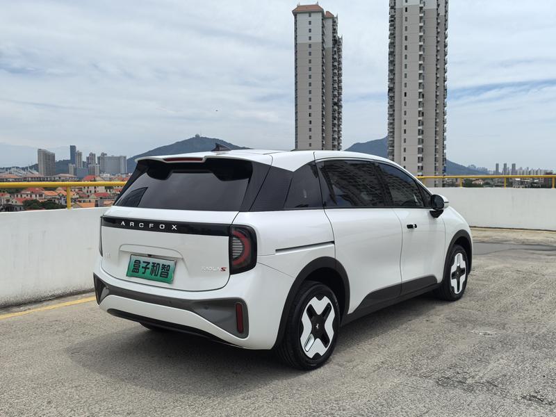 BAIC Arcfox Kaola S, 2025 — фото 7 из 12