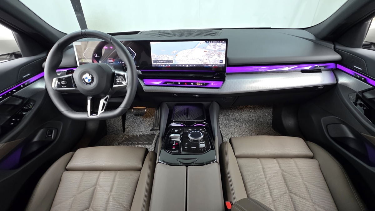 BMW 5 Series, 2025 — фото 6 из 12