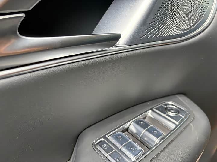 Hongqi HQ9 Hybrid, 2025 — фото 9 из 9