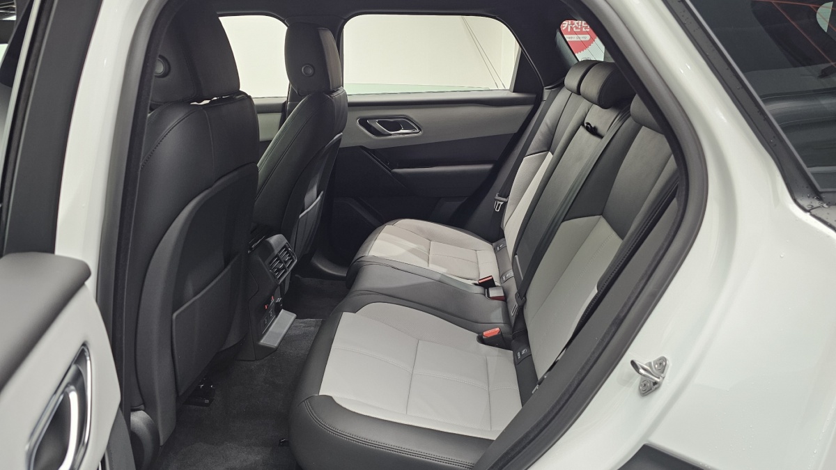 Land Rover Range Rover Velar, 2025 — фото 4 из 12