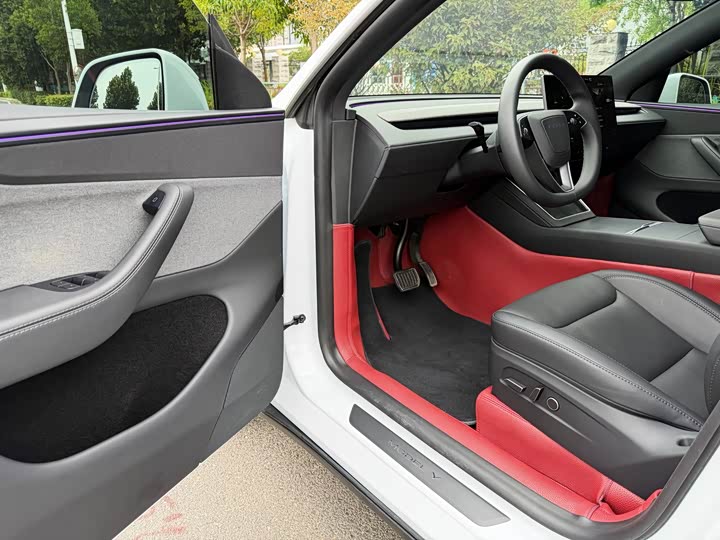 Tesla Model Y, 2025 — фото 4 из 9