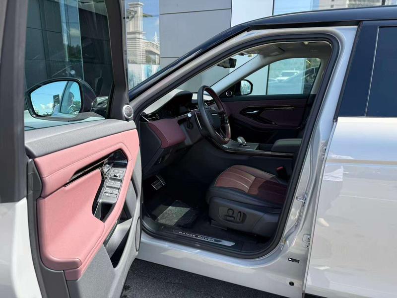 Land Rover Range Rover Evoque L, 2023 — фото 11 из 12