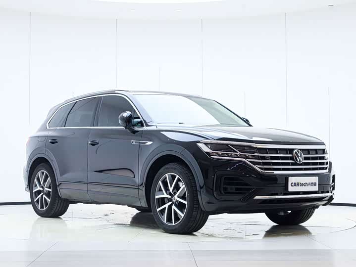 Volkswagen Touareg, 2024 — фото 2 из 9