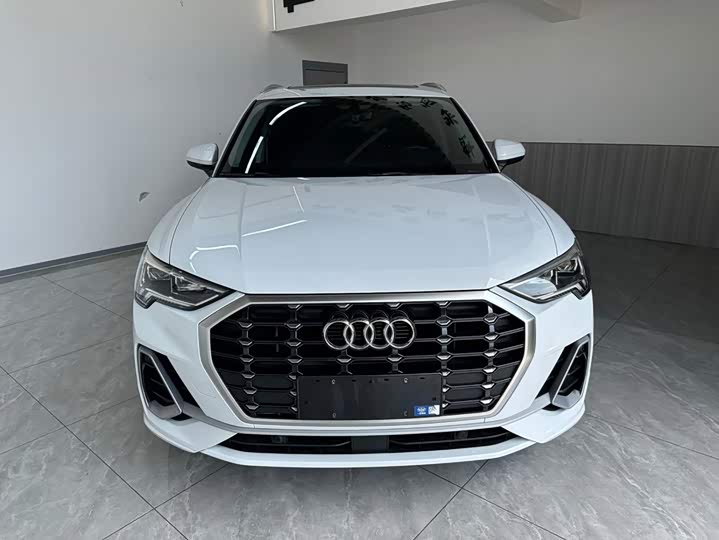 Audi Q3, 2023 — фото 2 из 9