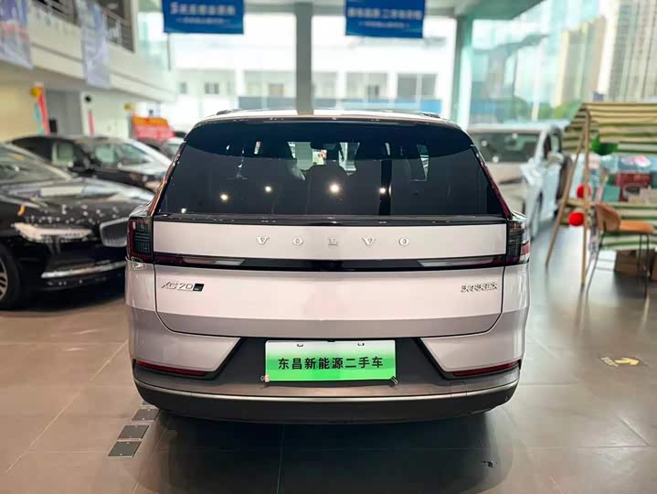 Volvo XC70 Hybrid, 2025 — фото 8 из 9